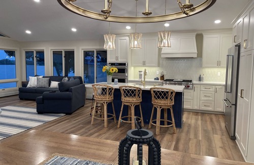 Mound House | Lake Minnetonka 5 Bedroom Stunner!