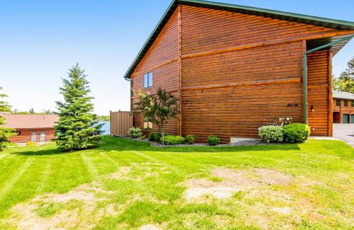 Minocqua Apartment | Lake Minocqua Lakeview
