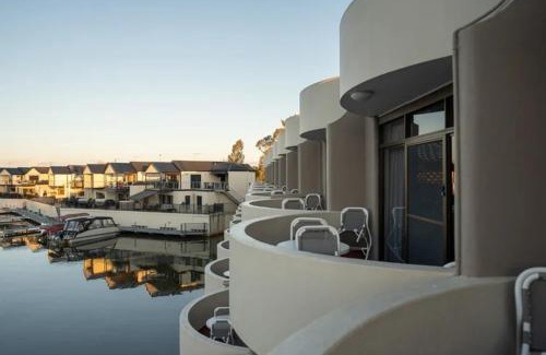 Mulwala Resort | Lake Mulwala Boatel