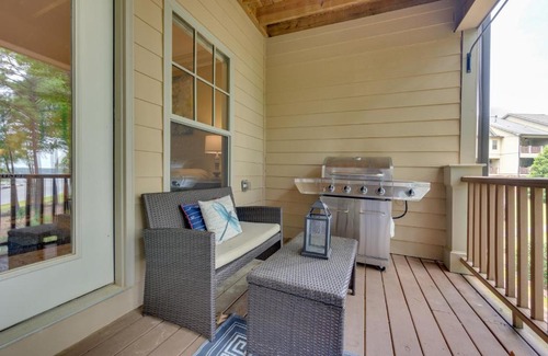 Lake Oconee House | Lake Oconee Abode with Patio, Grill and Fire Pit Table