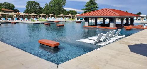 Lake Ozark House | Lake Ozark-1bd1ba-hippo Pool, Regalia Resort