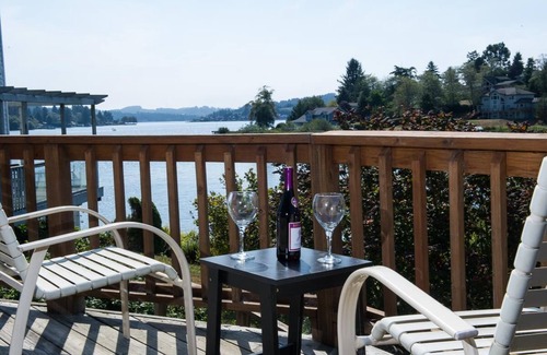 Otis House | Lake Point Hideaway