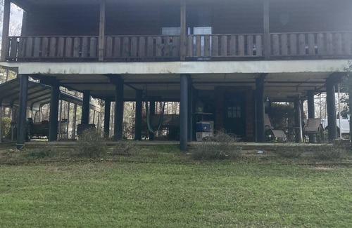 Bentley Cabin | Lake retreat