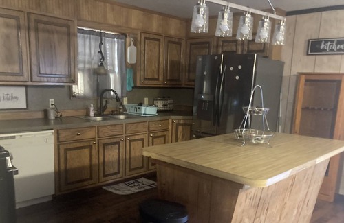 Bentley Cabin | Lake retreat