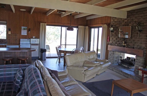 Mansfield House | Lake Ridge Views - Mansfield