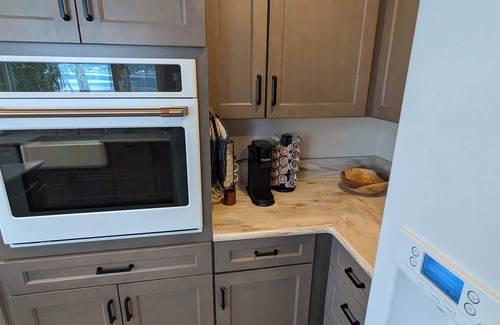 Sammamish Apartment | Lake Sammamish Waterfront 2 BR Apartment