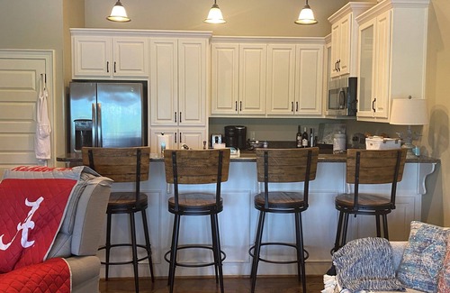 Northport Condo | Lake side condo nearThe University of Alabama