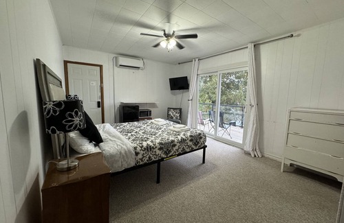 Port Stanton House | Lake Sparrow Guest House Inc