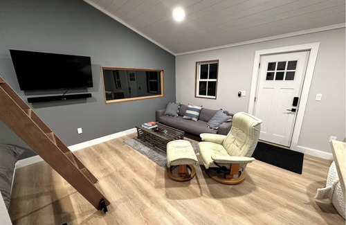 Blodgett Landing Cottage | Lake Sunapee Tiny Cottage