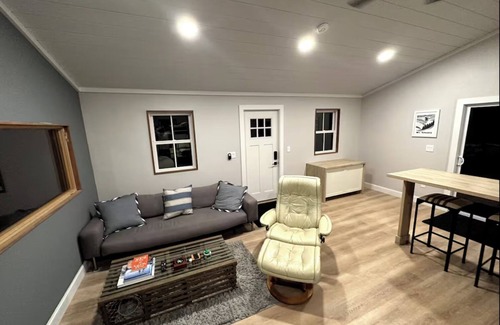 Blodgett Landing Cottage | Lake Sunapee Tiny Cottage