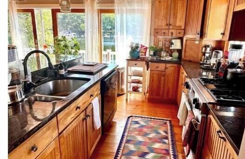 Georges Mills House | Lake Sunapee Waterfront with kayaks, paddleboards, dock, WiFi & AC