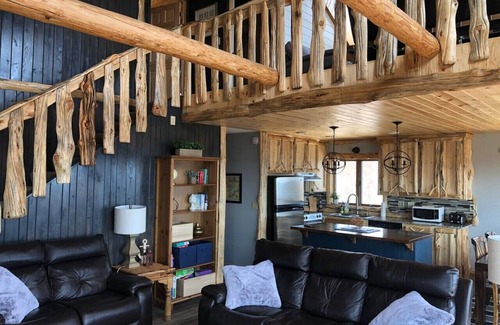 Silver Bay Cabin | Lake Superior Views | Sauna | Close to SHT & state parks