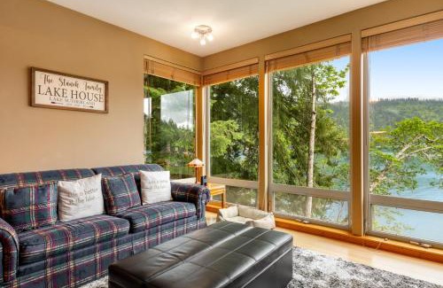 Port Angeles Apartment | Lake Sutherland Ski Condo