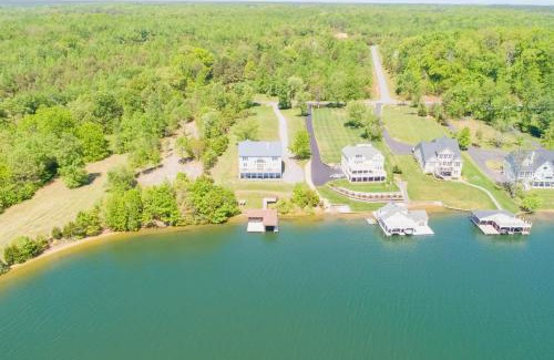 Mineral House | Lake Time to Unwind