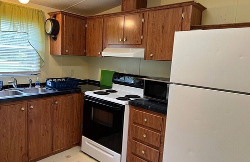 Taylorsville House | Lake view double wide home meeting a longer short term rental need in the area.