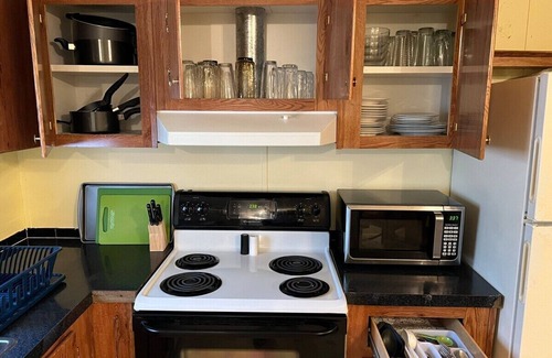 Taylorsville House | Lake view double wide home meeting a longer short term rental need in the area.