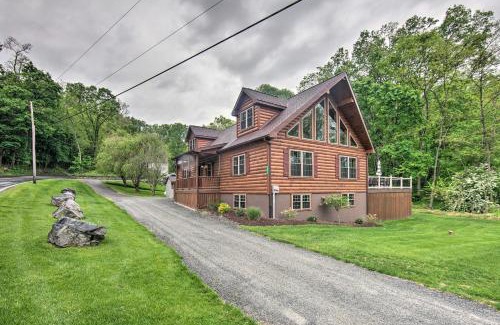 Wrightsville House | Lake View and Hot Tub Wrightsville Cabin!