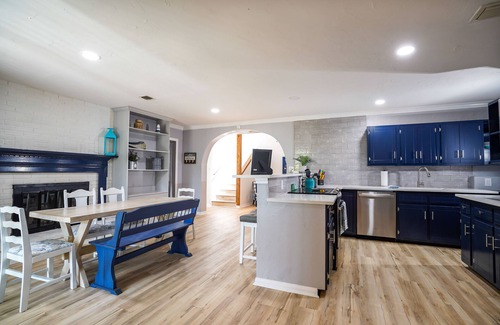 Belton House | Lake View Belton/Temple Lake Park 4/2 Patio, Deck, Gameroom, Perfect Locationn