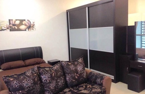 Cyberjaya Apartment | Lake View Breathtaking Cybersquare 500mbps wifi