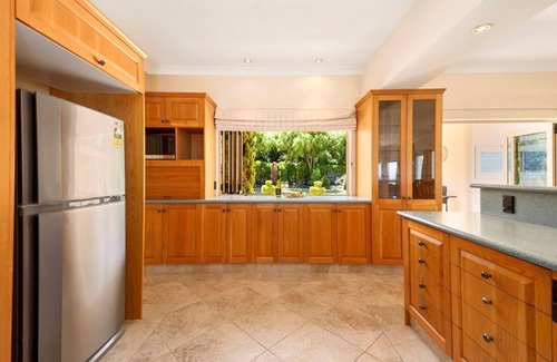 Hilltop House | Lake View by Town Taupo