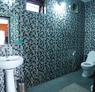 Virajpet Resort | Lake View Cottage