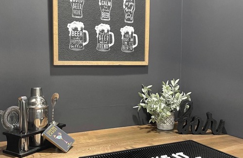 Jamestown House | Lake View Home-Good for Big Group-Jamestown Marina