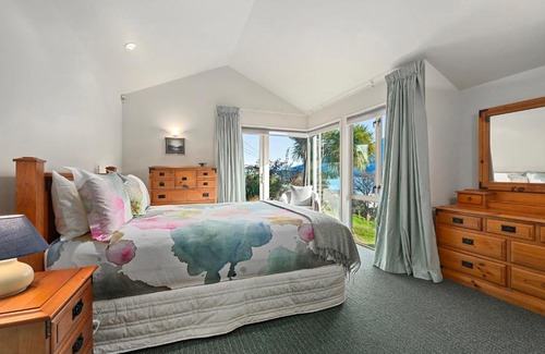 Kelvin Heights House | Lake View on Lewis - Lakeviews Queenstown
