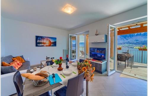 Vercana House | Lake View Terrace