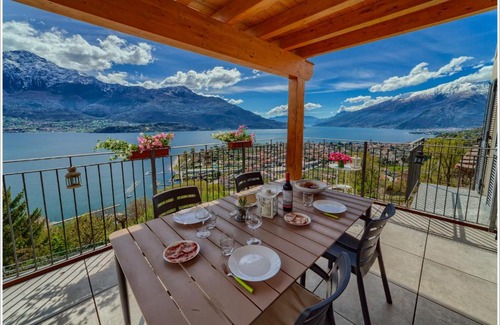 Vercana House | Lake View Terrace