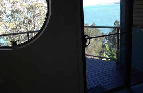 Wangi Wangi House | Lake View - Your private resort