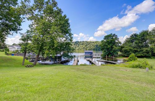 Ingles House | Lake Views and Private Dock Radford Retreat!