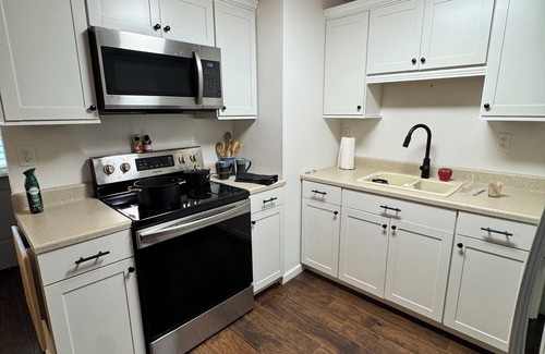 Wappapello House | Lake Wappapello 2 Bedroom Home 1/8 mile to beach and boat ramp