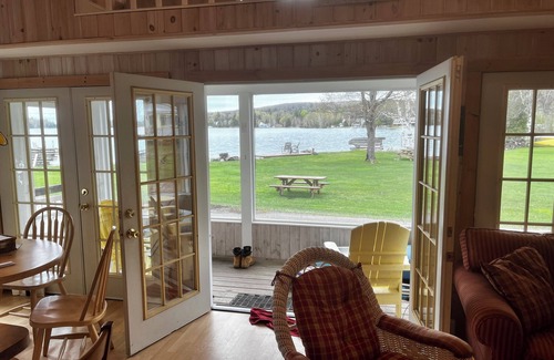 Orleans Cottage | Lake Willoughby Direct Waterfront