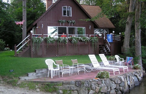 Meredith House | Lake Winnipesaukee water front comfortable year round home Zip 03253