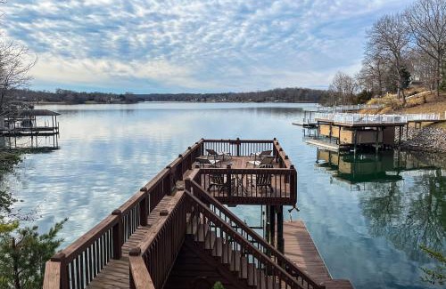 Moneta House | LakeDaze