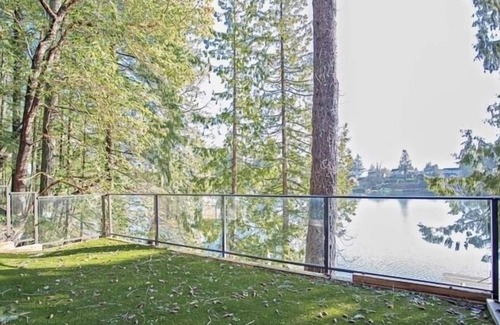 Regional District of Nanaimo Cabin | Lakefront 2 bedroom 1 bath lower level suite