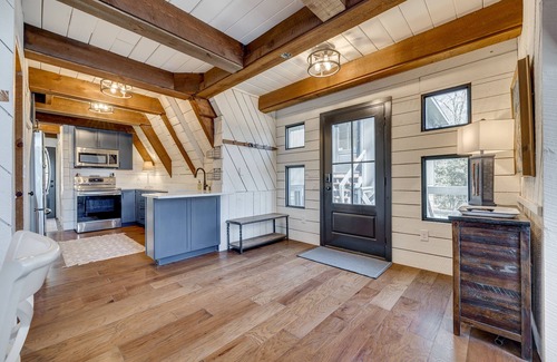 Bowling Green House | Lakefront A-Frame- Family Friendly-Renovated-as seen on the TV show Staycation!