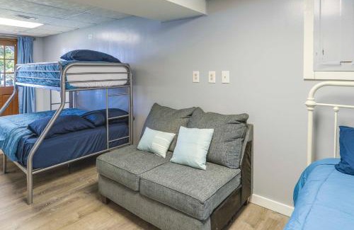 Horseshoe Bend House | Lakefront Arkansas Escape with Grill, Dock and Kayaks!