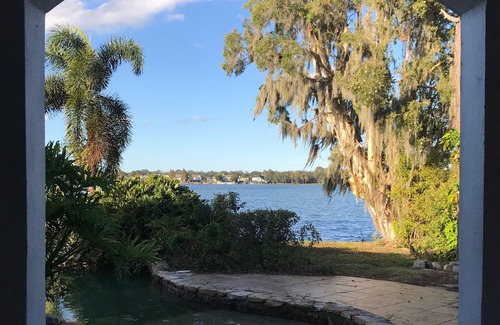 College Park Apartment | Lakefront Artist's Studio- Isolate in Luxury!