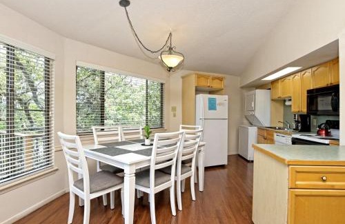Lakeway House | Lakefront Bungalow With Community Poolhot Tub #5