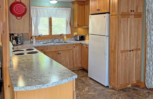 Derby Cabin | Lakefront cabin in VT's Northeast Kingdom on the VAST trail.