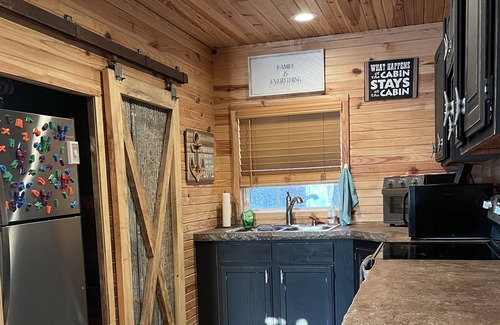 Fort Scott Cabin | Lakefront cabin tucked away in a private setting.