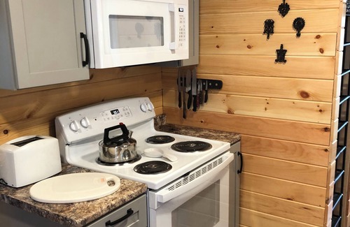 South China Cabin | Lakefront Cabin