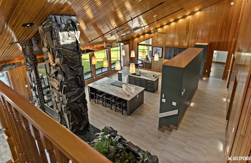 Big Lake House | Lakefront Cedar Chalet on Resort