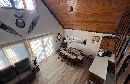 Loretto House | Lakefront Chalet - Badwater Lodge - Gorgeous Lake Views