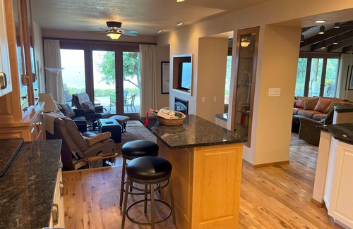 Bigfork House | Lakefront Condo on the Flathead