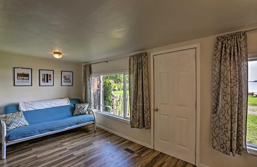 Toledo House | Lakefront Cottage 6 Miles to Downtown Toledo!