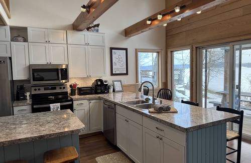 Orson Cottage | Lakefront Cottage - Dog Friendly