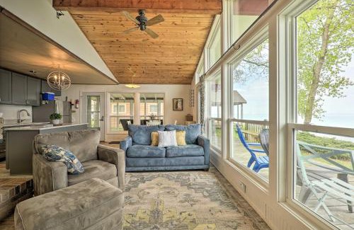 Mears House | Lakefront Cottage Near Wineries and State Parks!