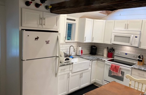 Newport Cottage | Lakefront Cottage on the south shore of Lake Memphremagog